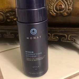 Monat moxie magnifying mousse